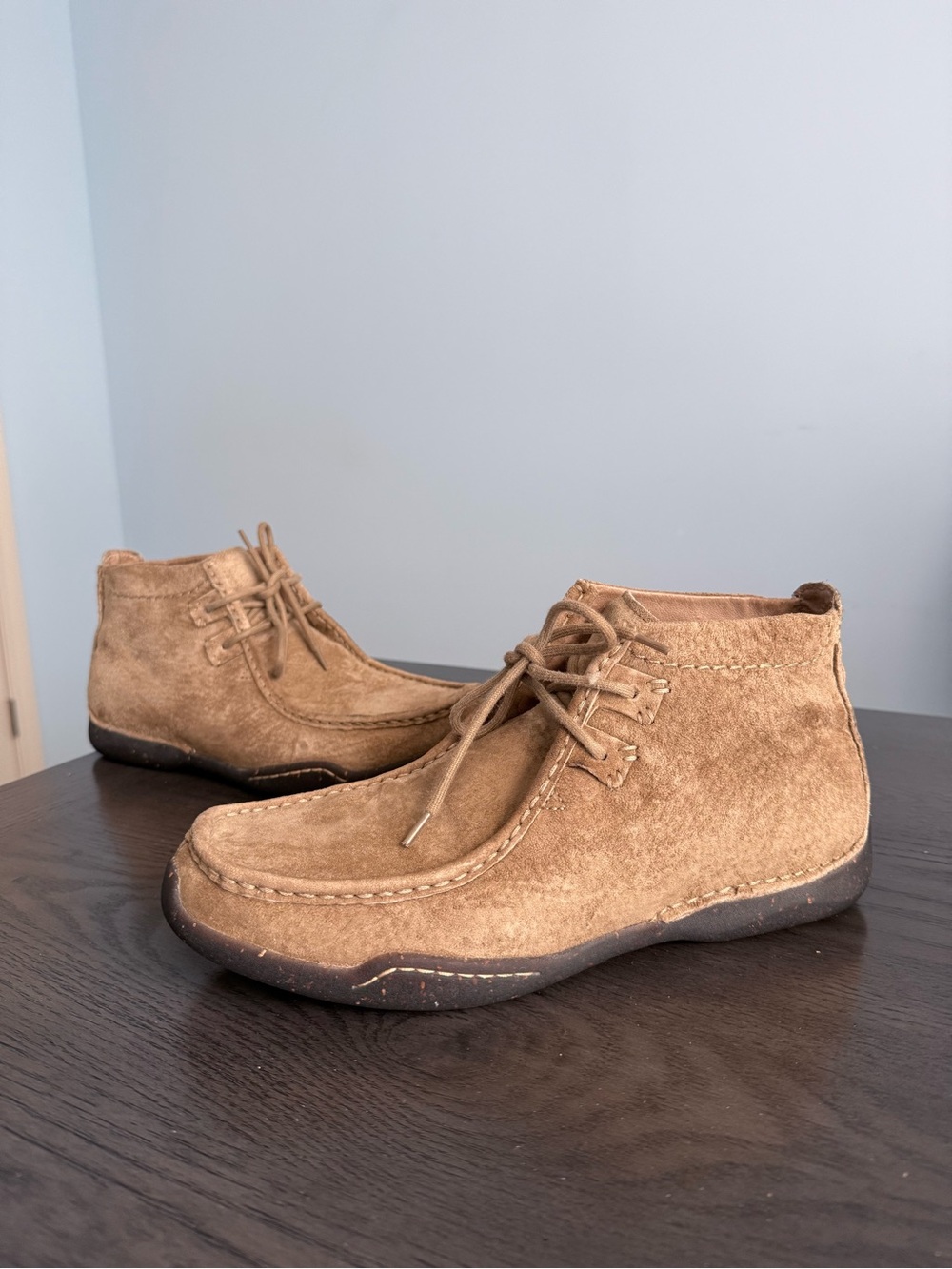 UGG Australia Lenox Men’s 10.5 Suede Sheepskin Chukka Boots Brown 5796